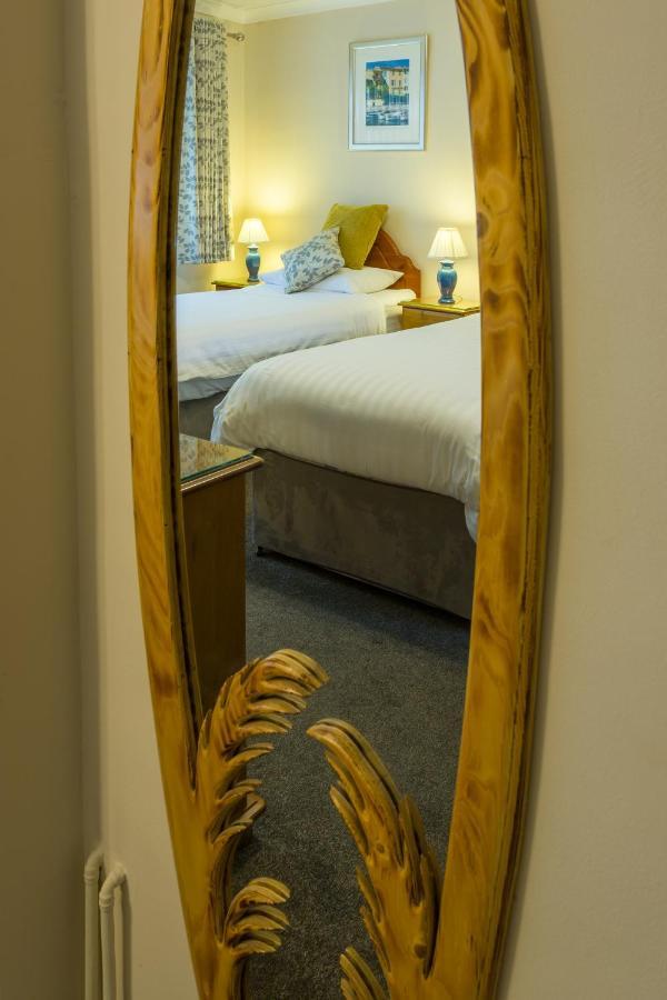 Relax At Rosscourt Guest House-Free On Site Parking (Adults Only) Bournemouth Bagian luar foto
