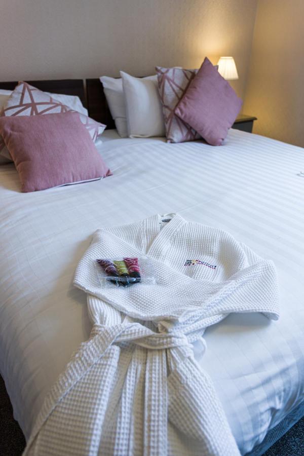 Relax At Rosscourt Guest House-Free On Site Parking (Adults Only) Bournemouth Bagian luar foto