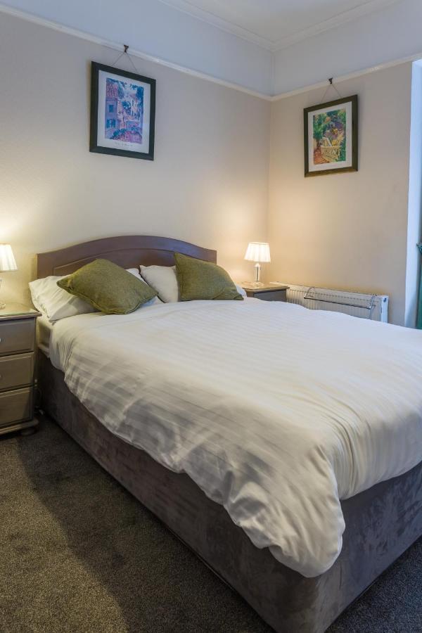 Relax At Rosscourt Guest House-Free On Site Parking (Adults Only) Bournemouth Bagian luar foto