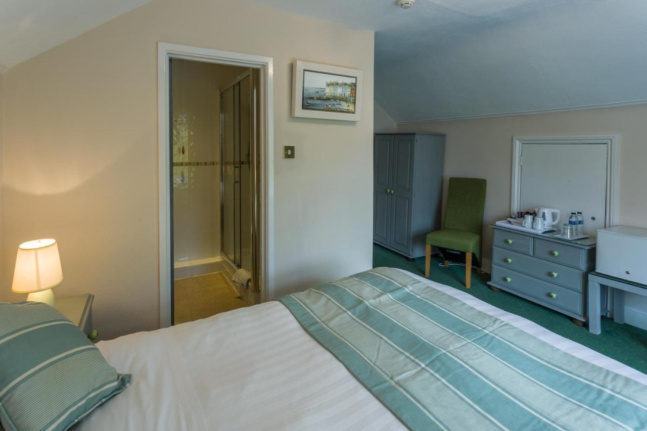 Relax At Rosscourt Guest House-Free On Site Parking (Adults Only) Bournemouth Bagian luar foto