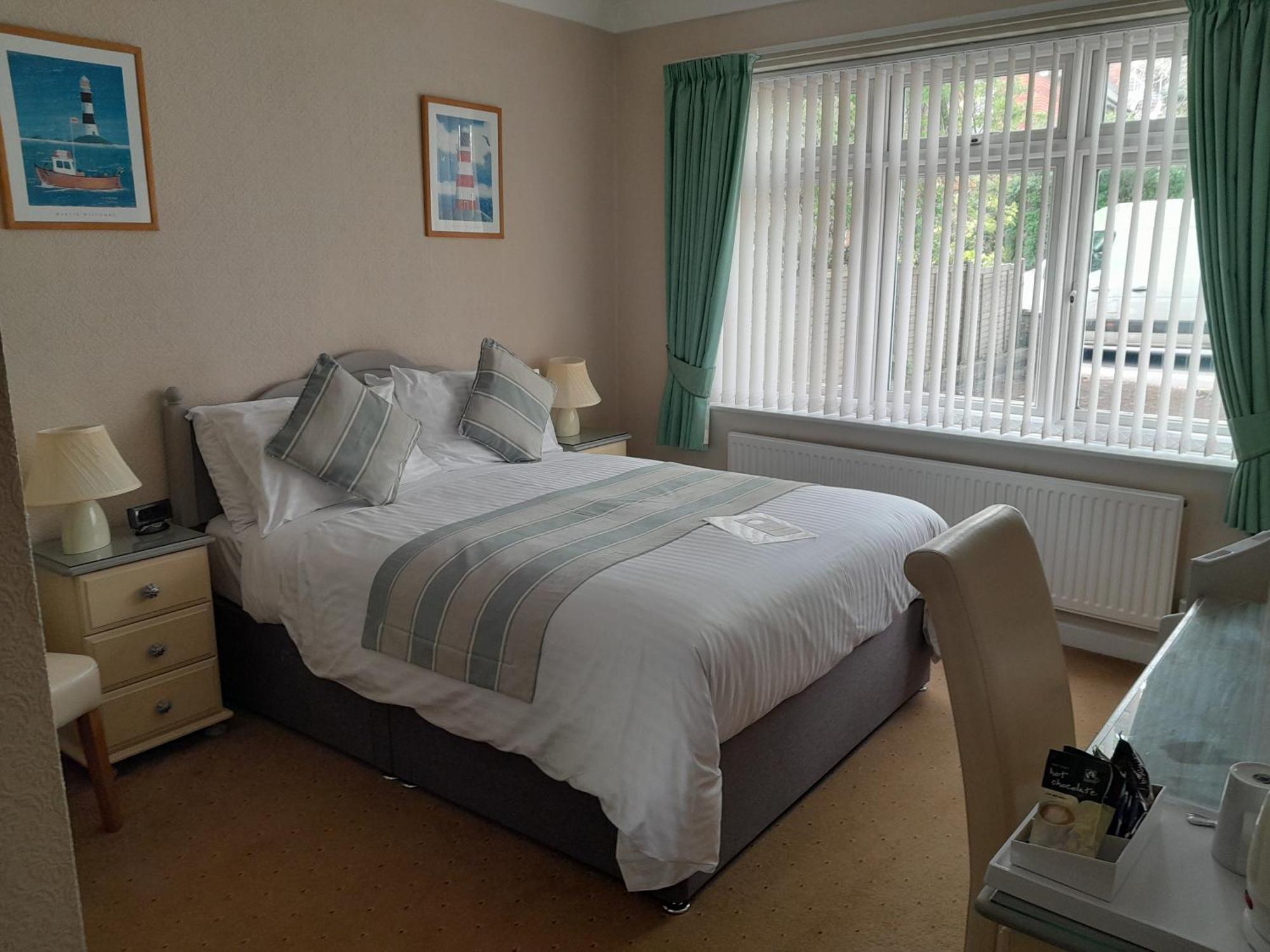 Relax At Rosscourt Guest House-Free On Site Parking (Adults Only) Bournemouth Bagian luar foto
