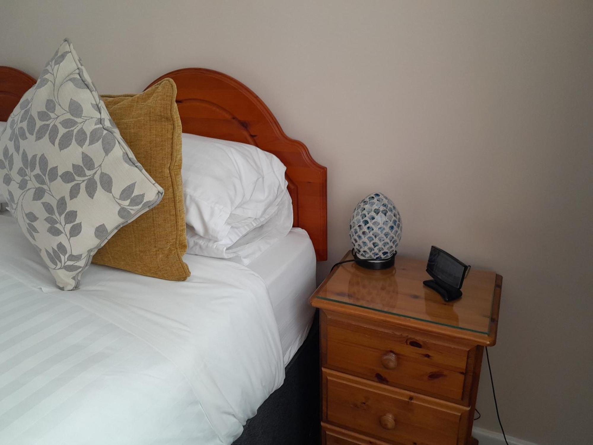 Relax At Rosscourt Guest House-Free On Site Parking (Adults Only) Bournemouth Bagian luar foto