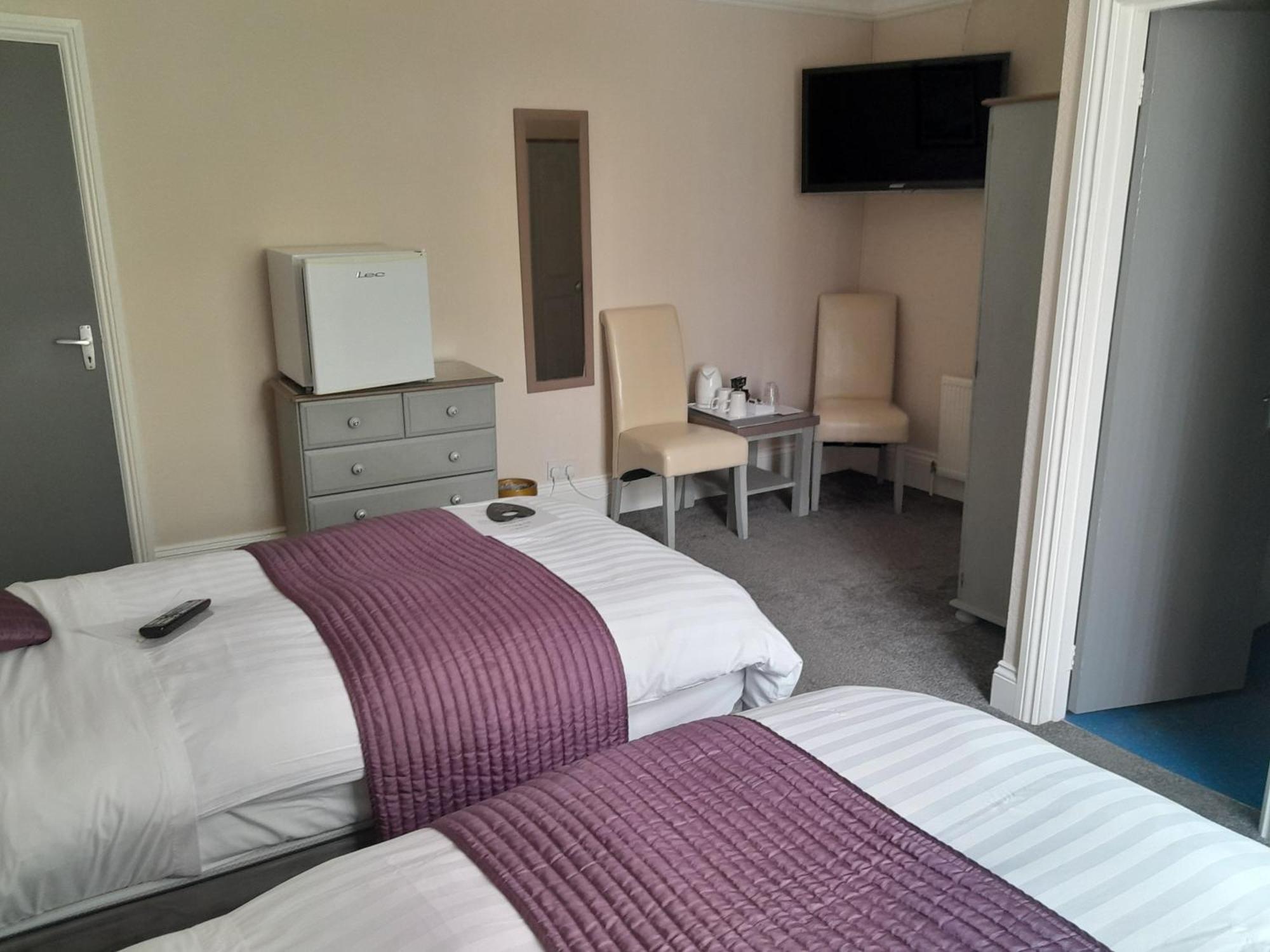 Relax At Rosscourt Guest House-Free On Site Parking (Adults Only) Bournemouth Bagian luar foto
