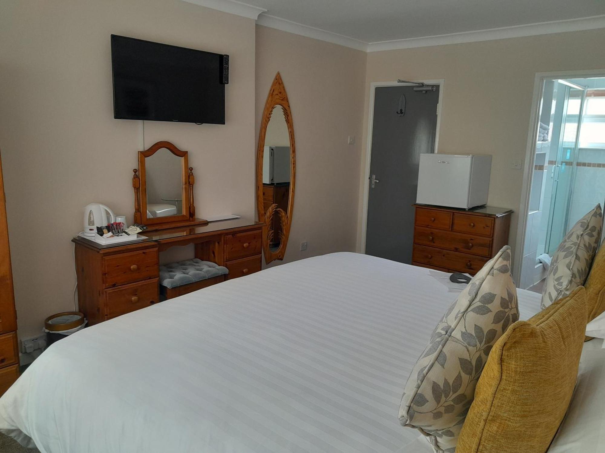 Relax At Rosscourt Guest House-Free On Site Parking (Adults Only) Bournemouth Bagian luar foto