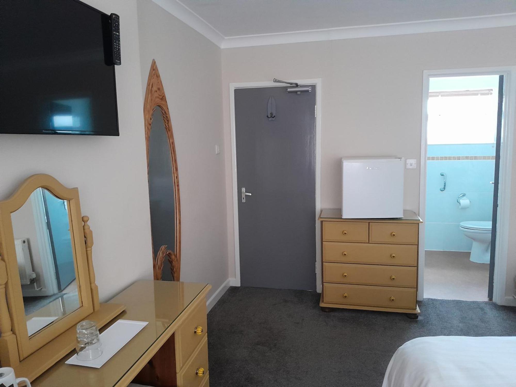 Relax At Rosscourt Guest House-Free On Site Parking (Adults Only) Bournemouth Bagian luar foto