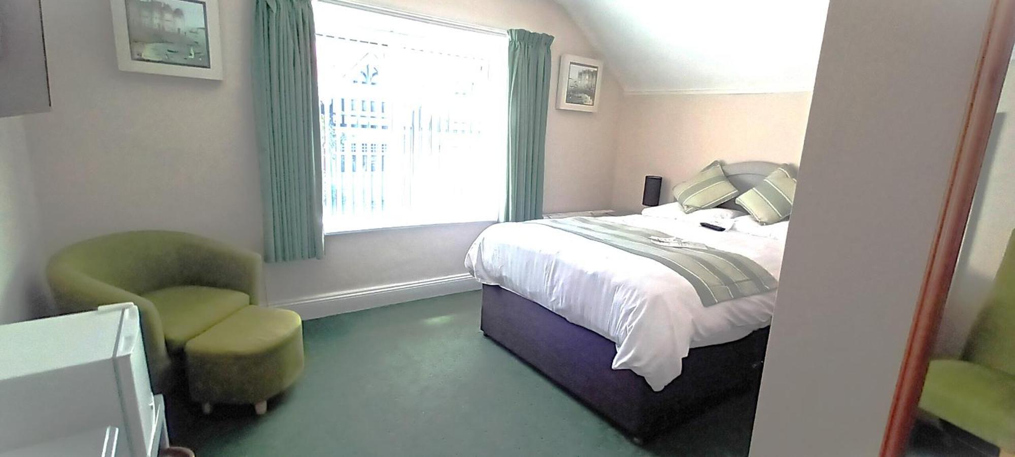 Relax At Rosscourt Guest House-Free On Site Parking (Adults Only) Bournemouth Bagian luar foto