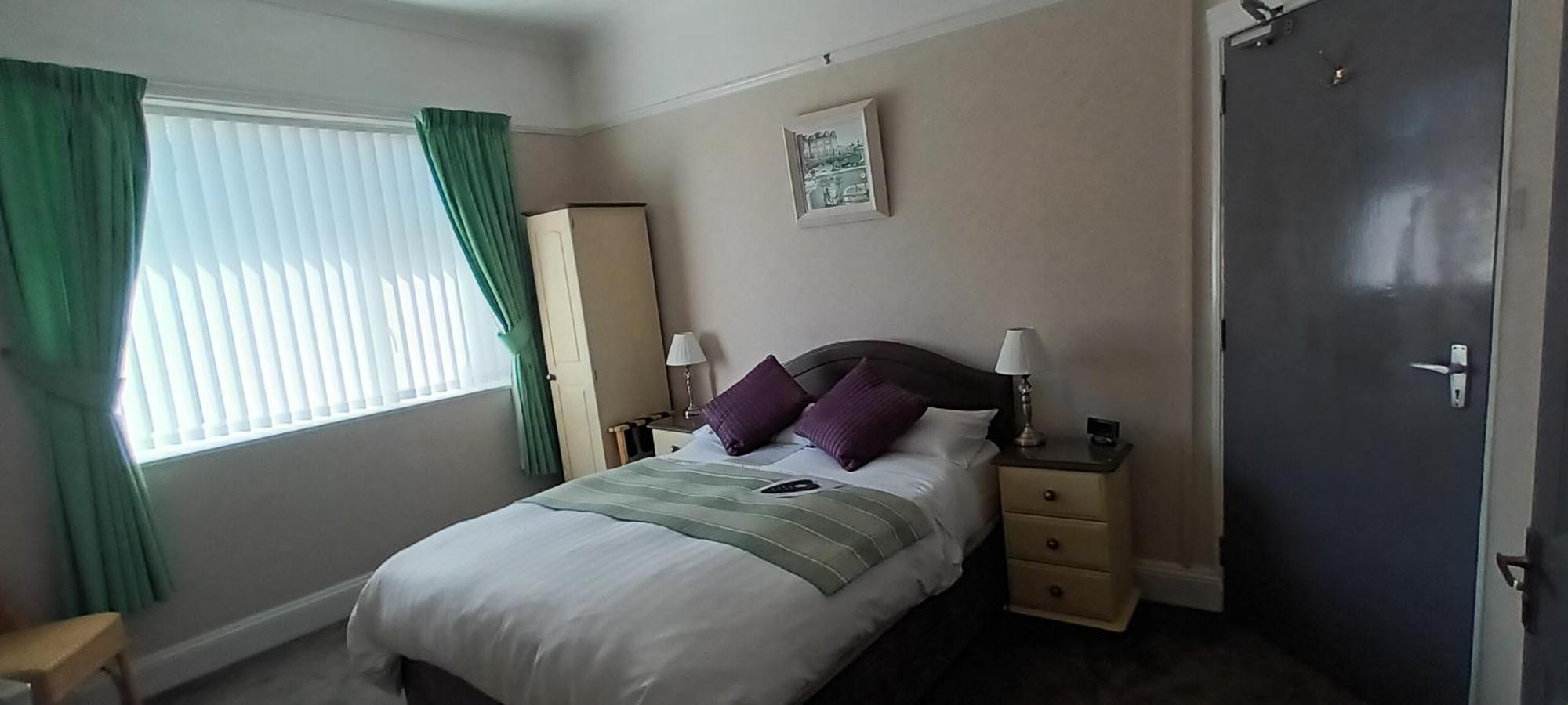 Relax At Rosscourt Guest House-Free On Site Parking (Adults Only) Bournemouth Bagian luar foto